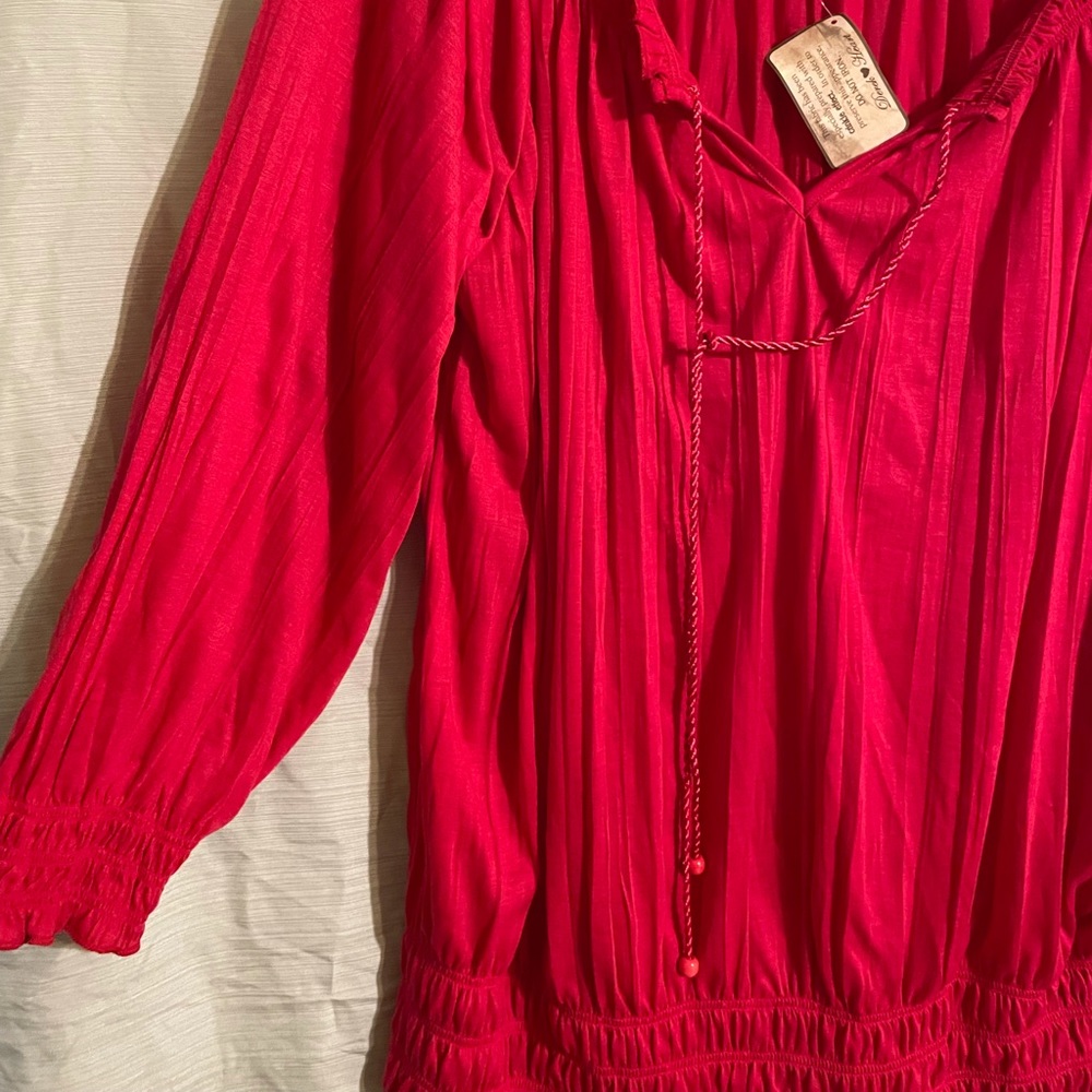 Rayon top, 1X. Fuschia. Banded hem.